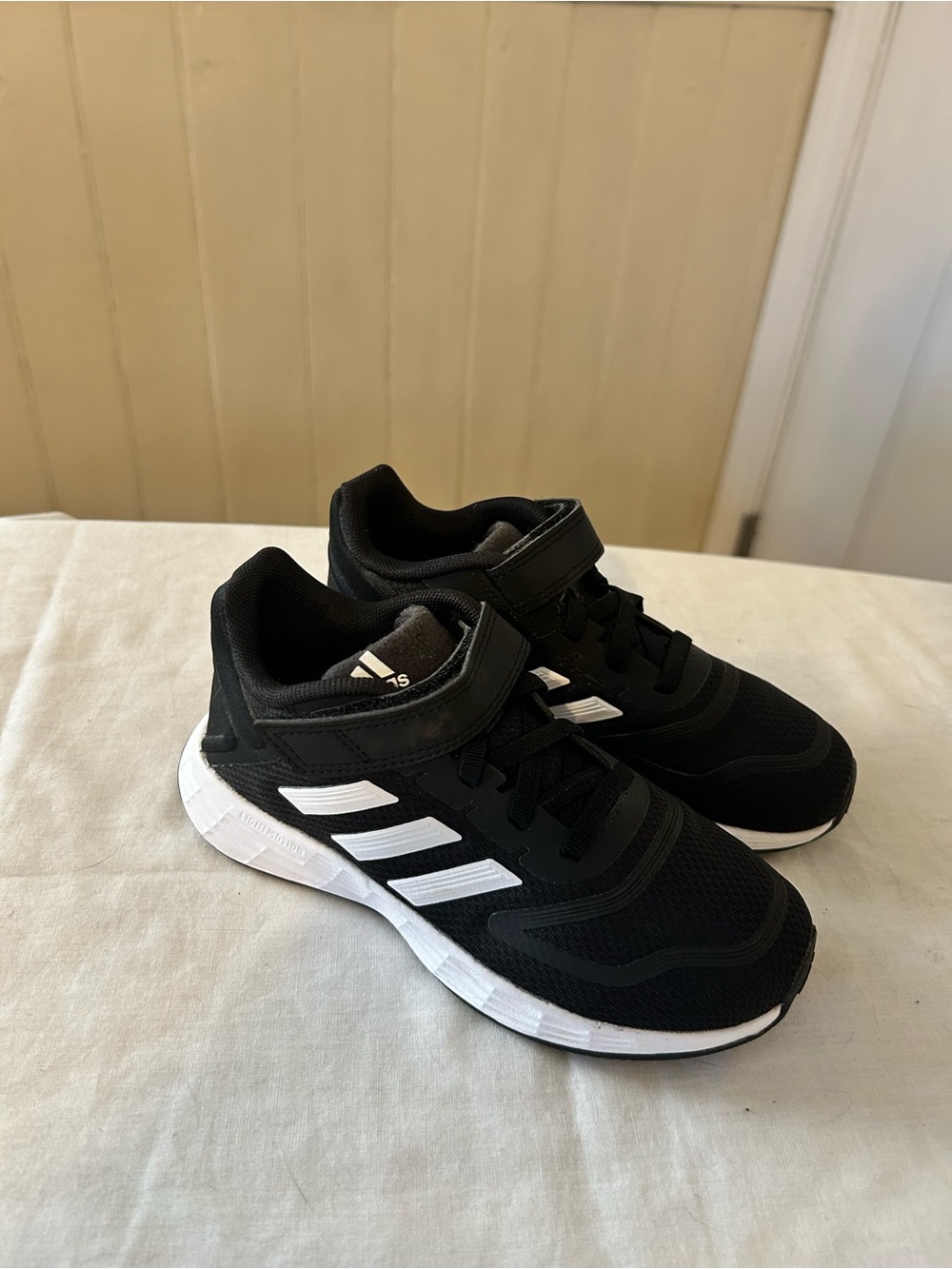 Adidas Duramo 10 EL K Kids Unisex Running Sneakers/NWOT/Black-White/Size 12K